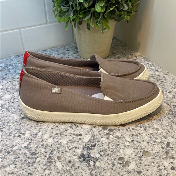FitFlop tan canvas slip on shoes women’s size 8 comfort shoes - Picture 1 of 7